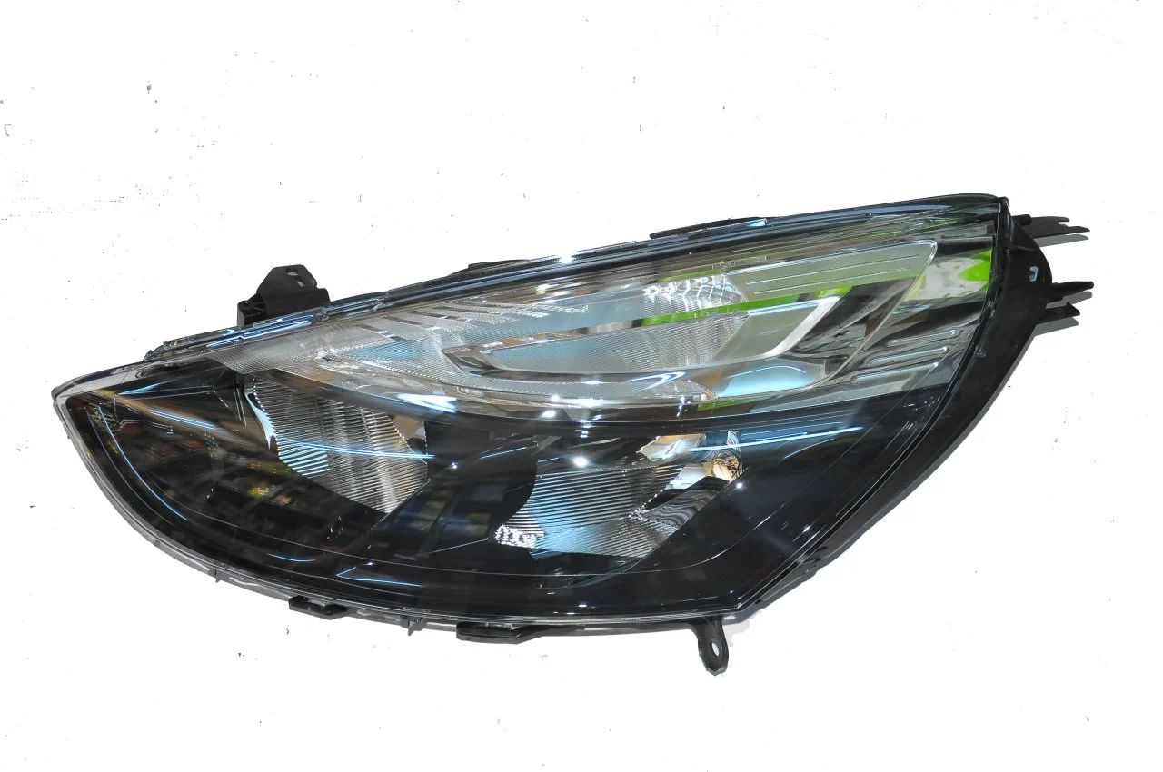 Ön Sol Far Lambası (Siyah) | Renault Clio 4 (2016-2020)