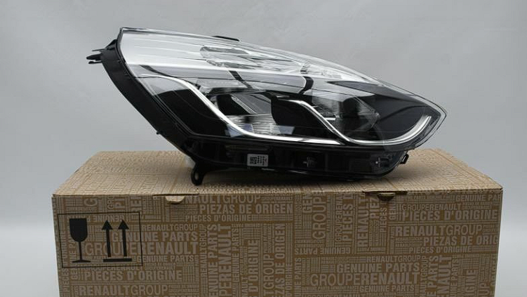 Krom Çıtalı Motorlu Far Sağ | Renault Clio 4